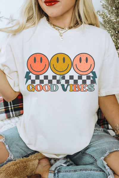 Good Vibes 3 Smiles Oversized Comfort Color